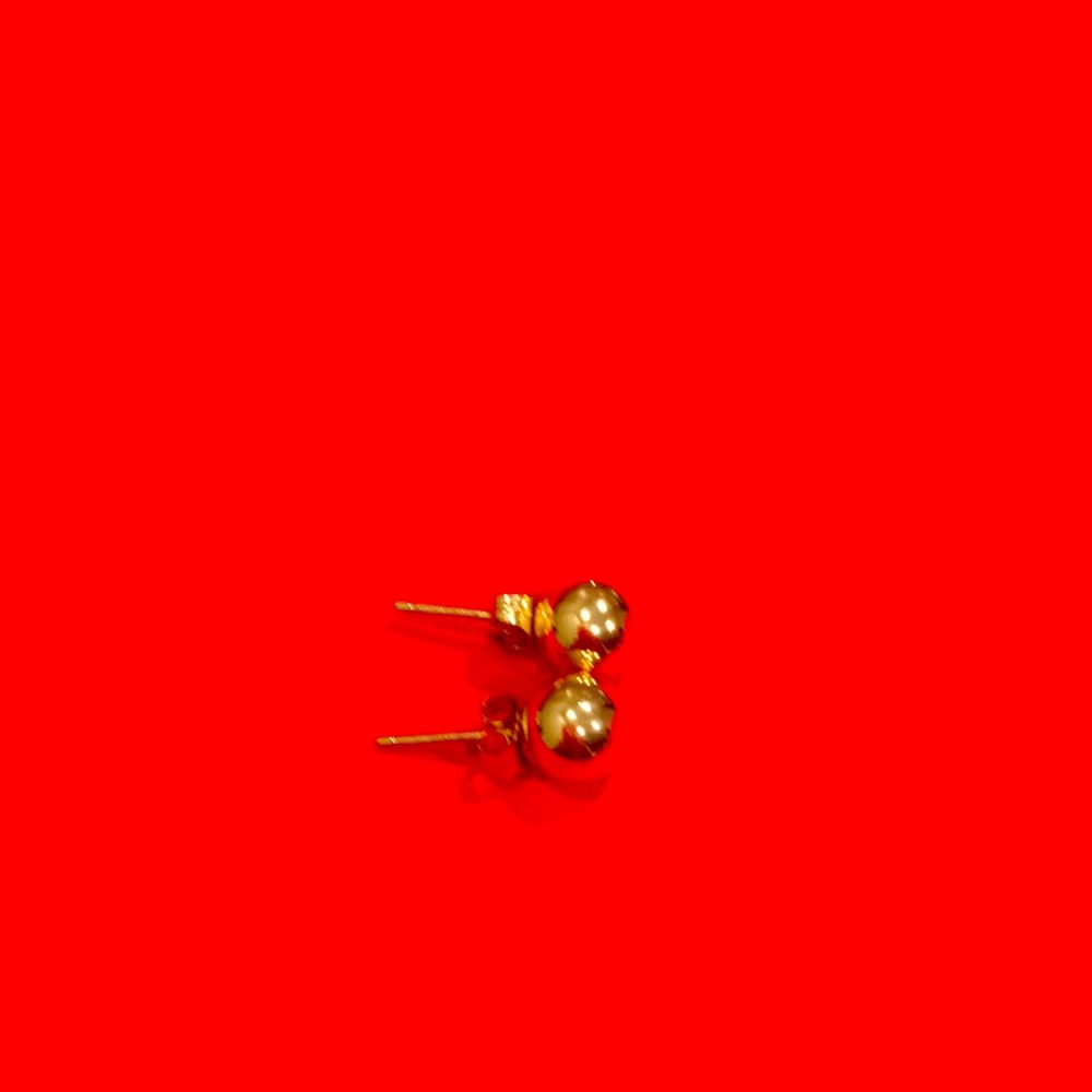 Gold earrings